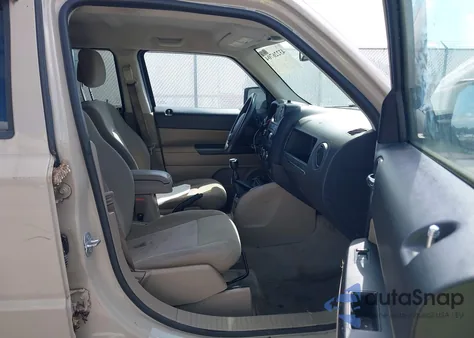 2016 Jeep Patriot Sport из США, поврежденный, VIN 1C4NJPBAXGD754799